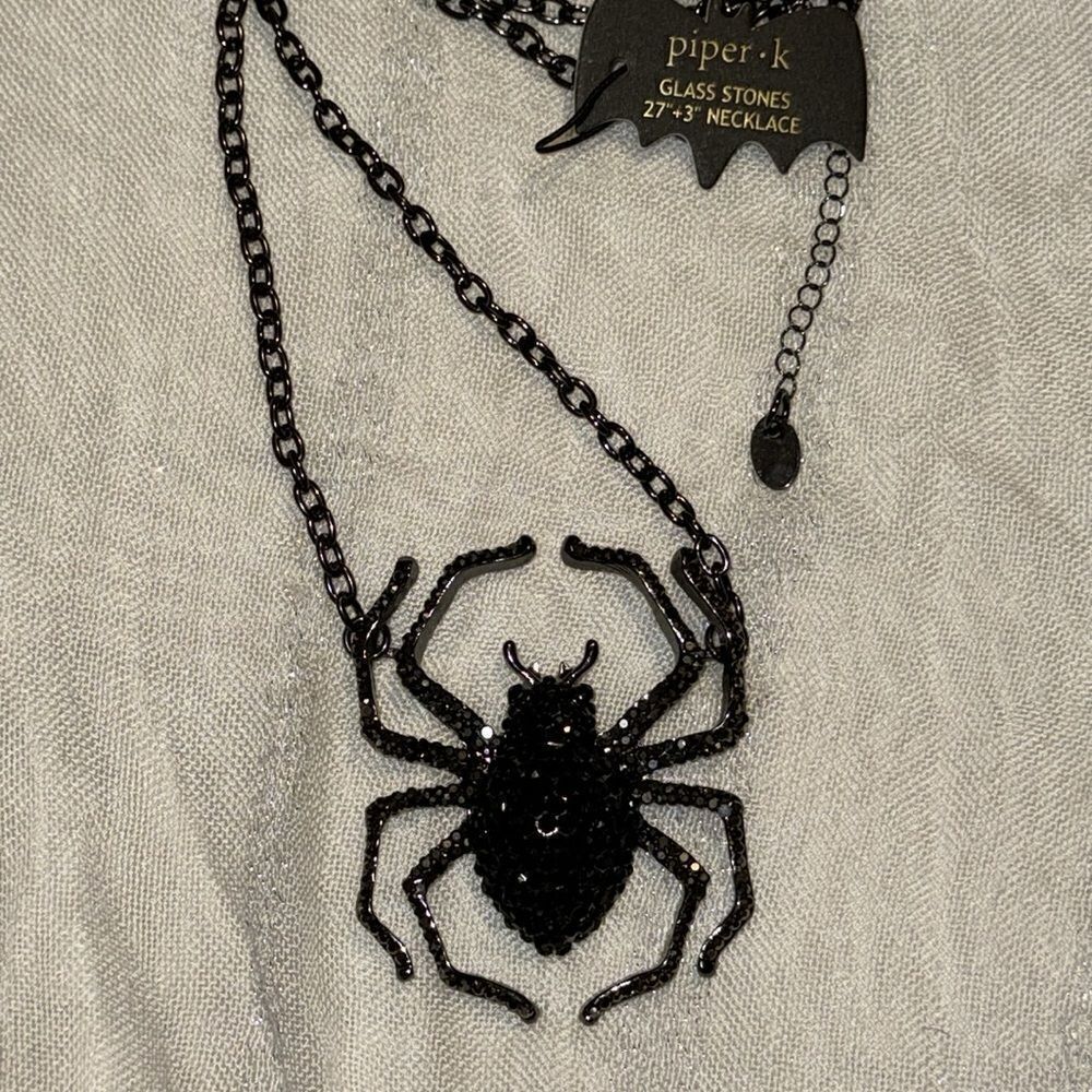 piper.k spider necklace